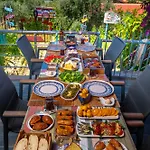 Derin Mavi Butik Sogut (Aegean)