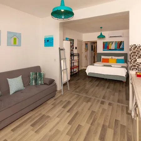 Derin Mavi Butik * Sogut (Aegean)