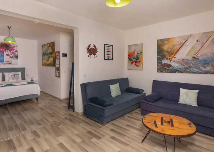 Derin Mavi Butik * Sogut (Aegean)