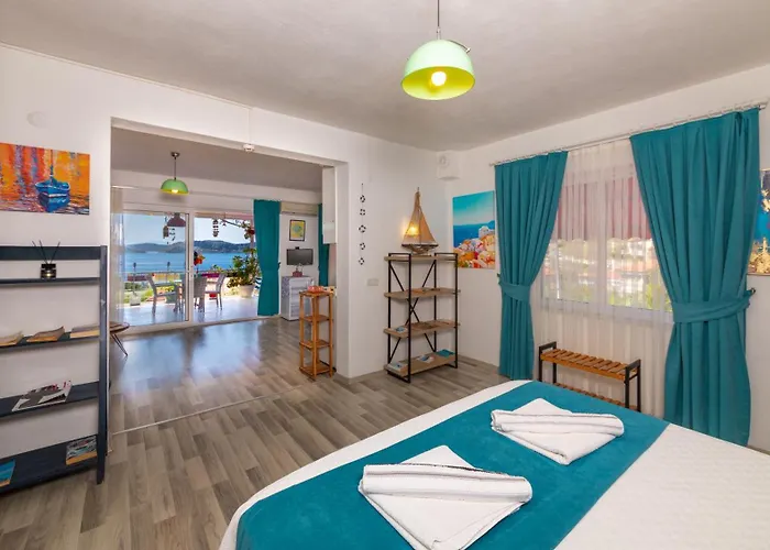 Gazde/Camere de închiriat Derin Mavi Butik