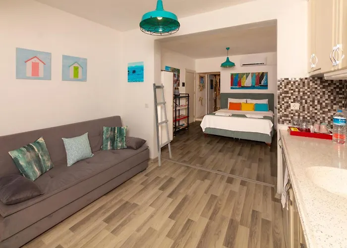 Derin Mavi Butik * Sogut (Aegean)