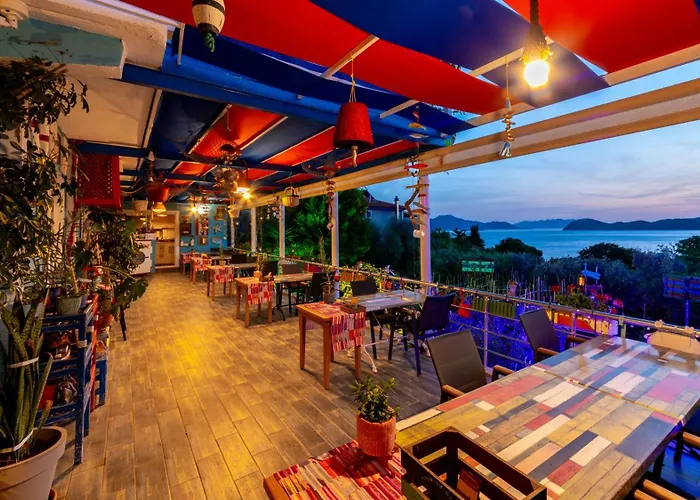 Gazde/Camere de închiriat Derin Mavi Butik *