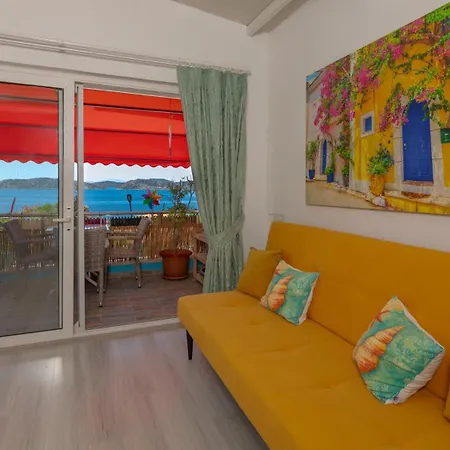 Derin Mavi Butik * Sogut (Aegean)