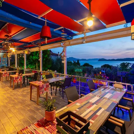 Derin Mavi Butik * Sogut (Aegean)