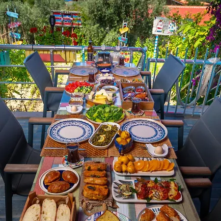 Derin Mavi Butik Söğüt